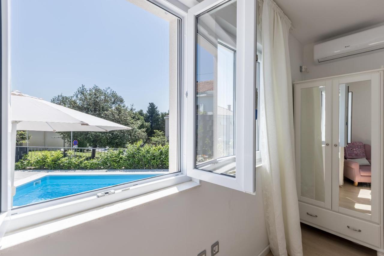 Villa Katess With Heated Pool Split Exterior foto
