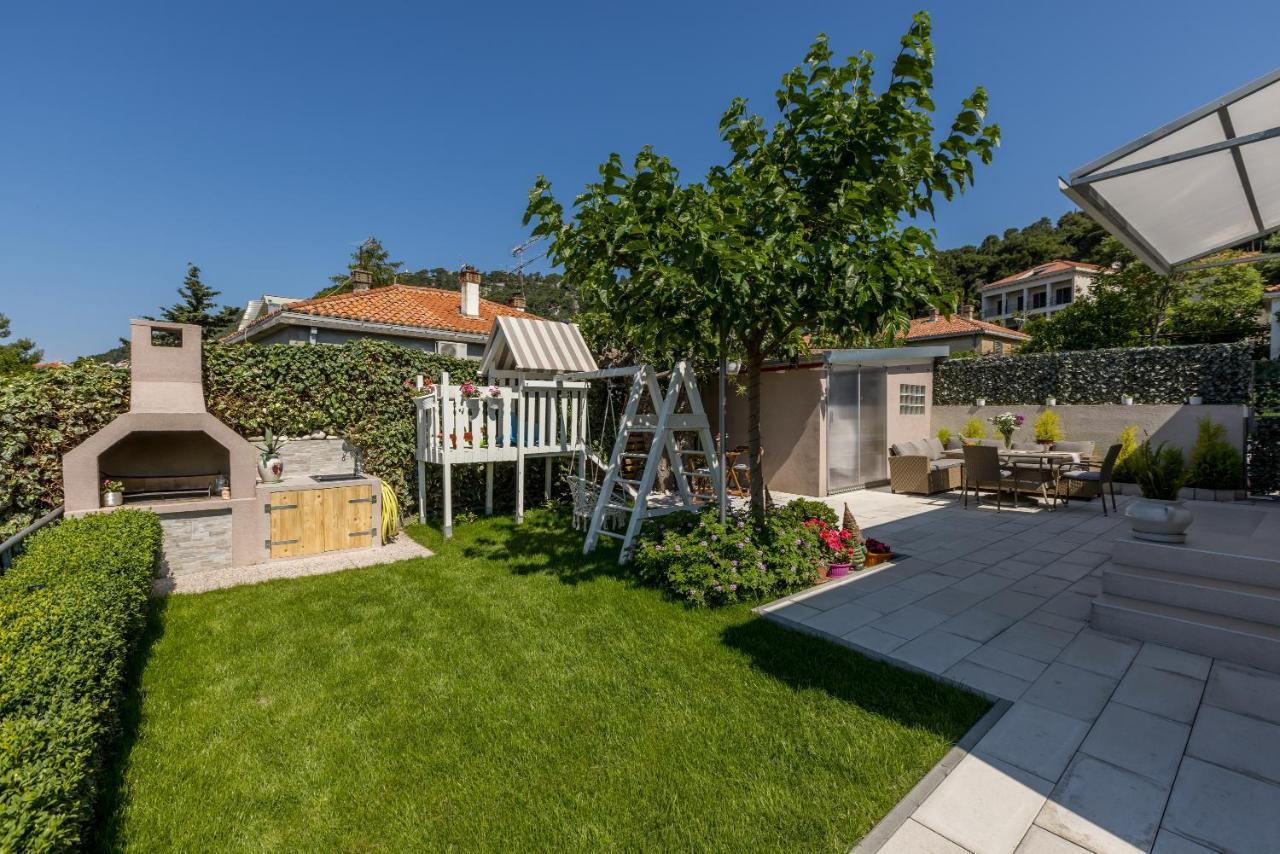 Villa Katess With Heated Pool Split Exterior foto
